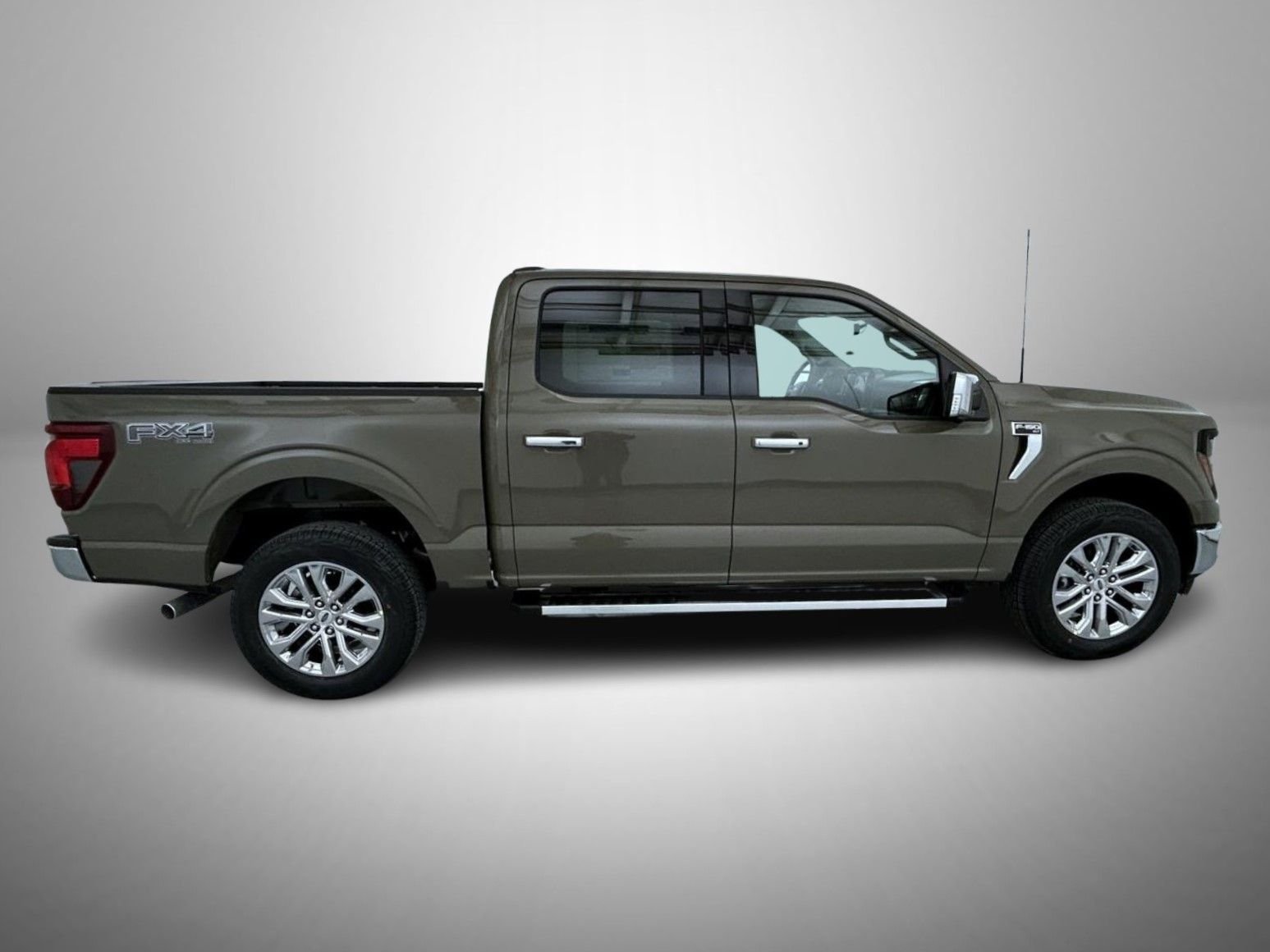 New 2026 Marsh Gray Ford XLT image 4