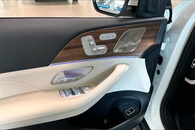 New 2026 Polar White Mercedes-Benz GLS 450 image 38