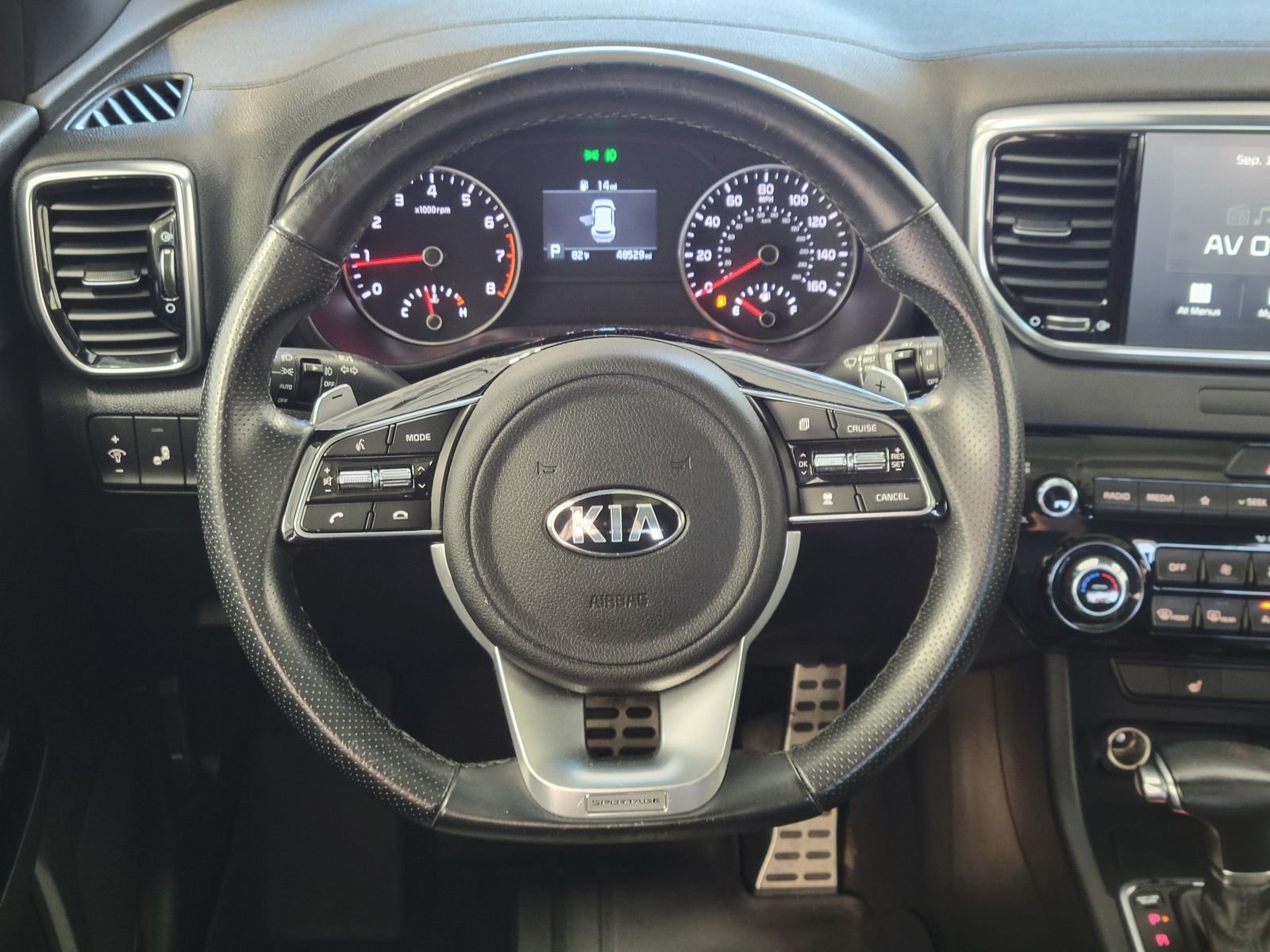 Used 2021 White Kia S image 28