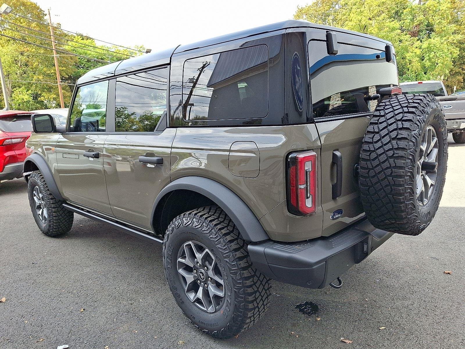 New 2025 Marsh Gray Ford Badlands® image 4
