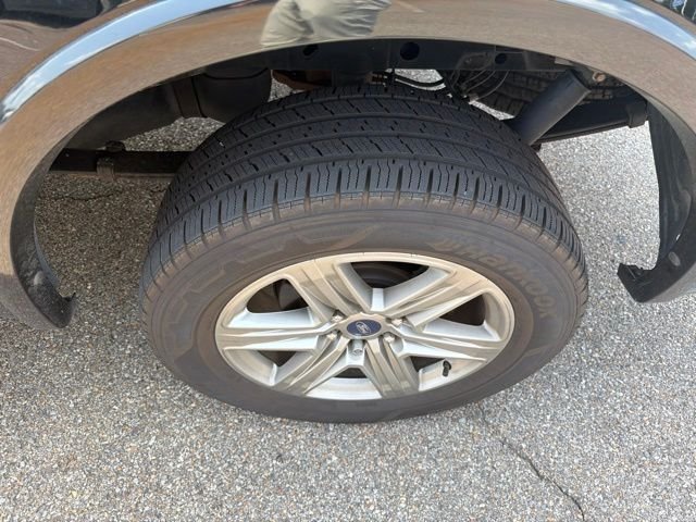 Used 2018 Black Ford XLT image 8