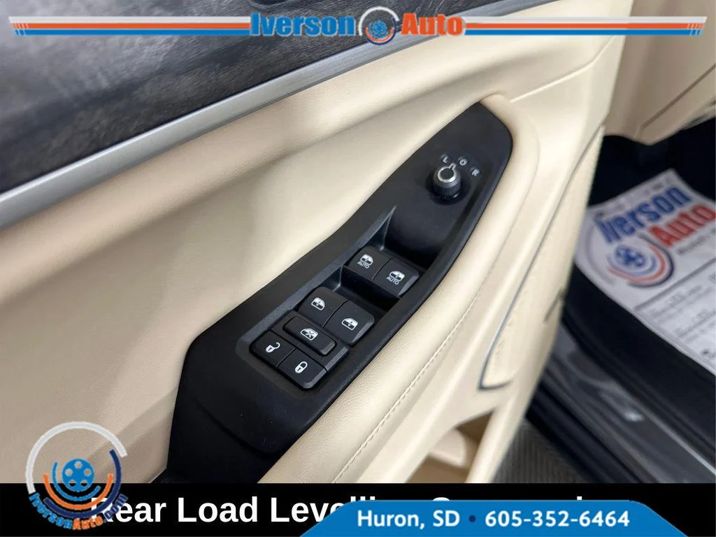Used 2022 Baltic Gray Metallic Clearcoat Jeep Limited image 21