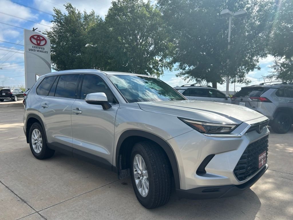 Used 2024 Silver Toyota XLE image 2