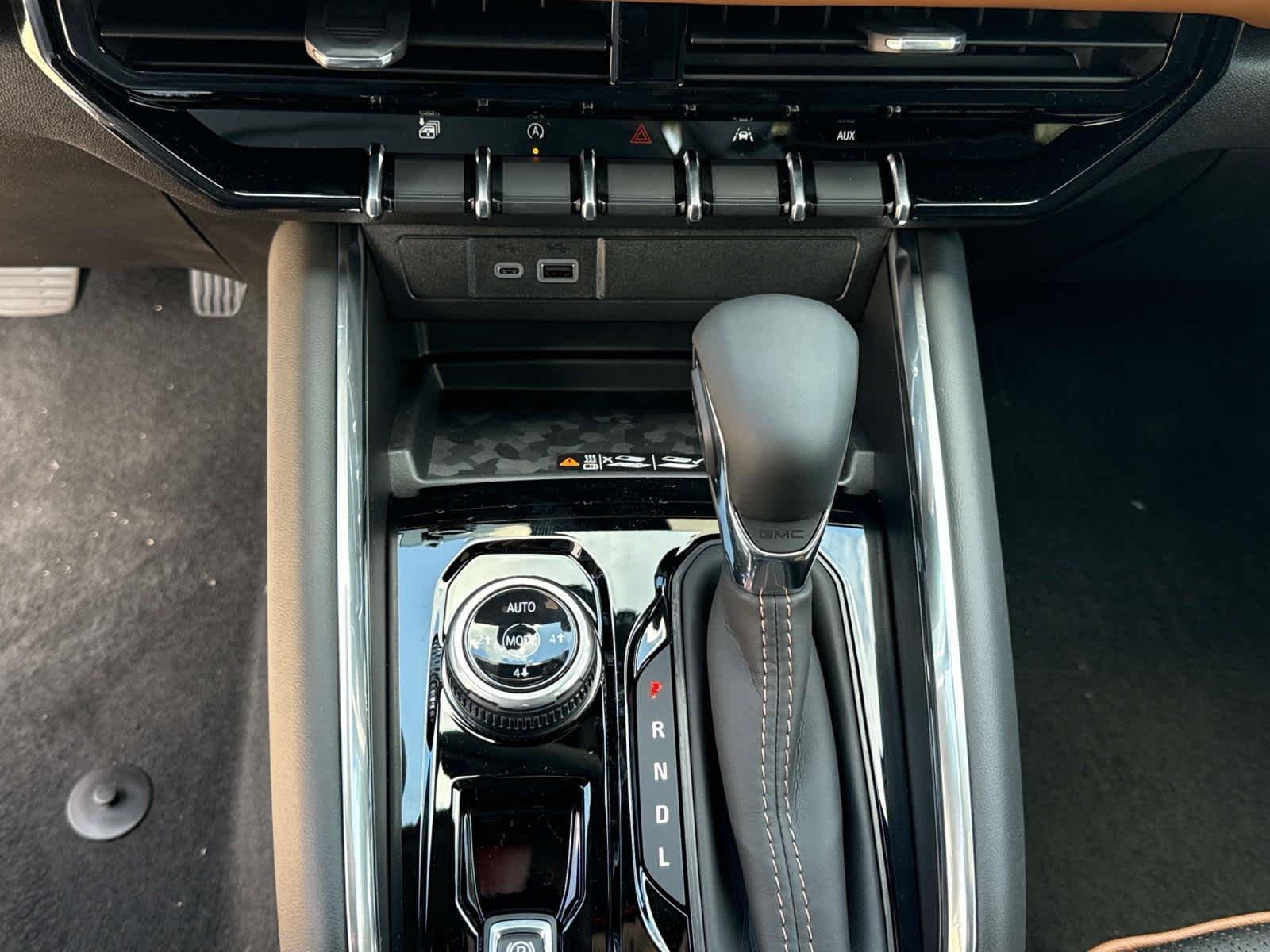 2026 GMC Canyon AT4 - Photo 16