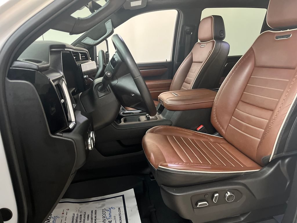 Used 2024 White GMC Denali Ultimate image 13