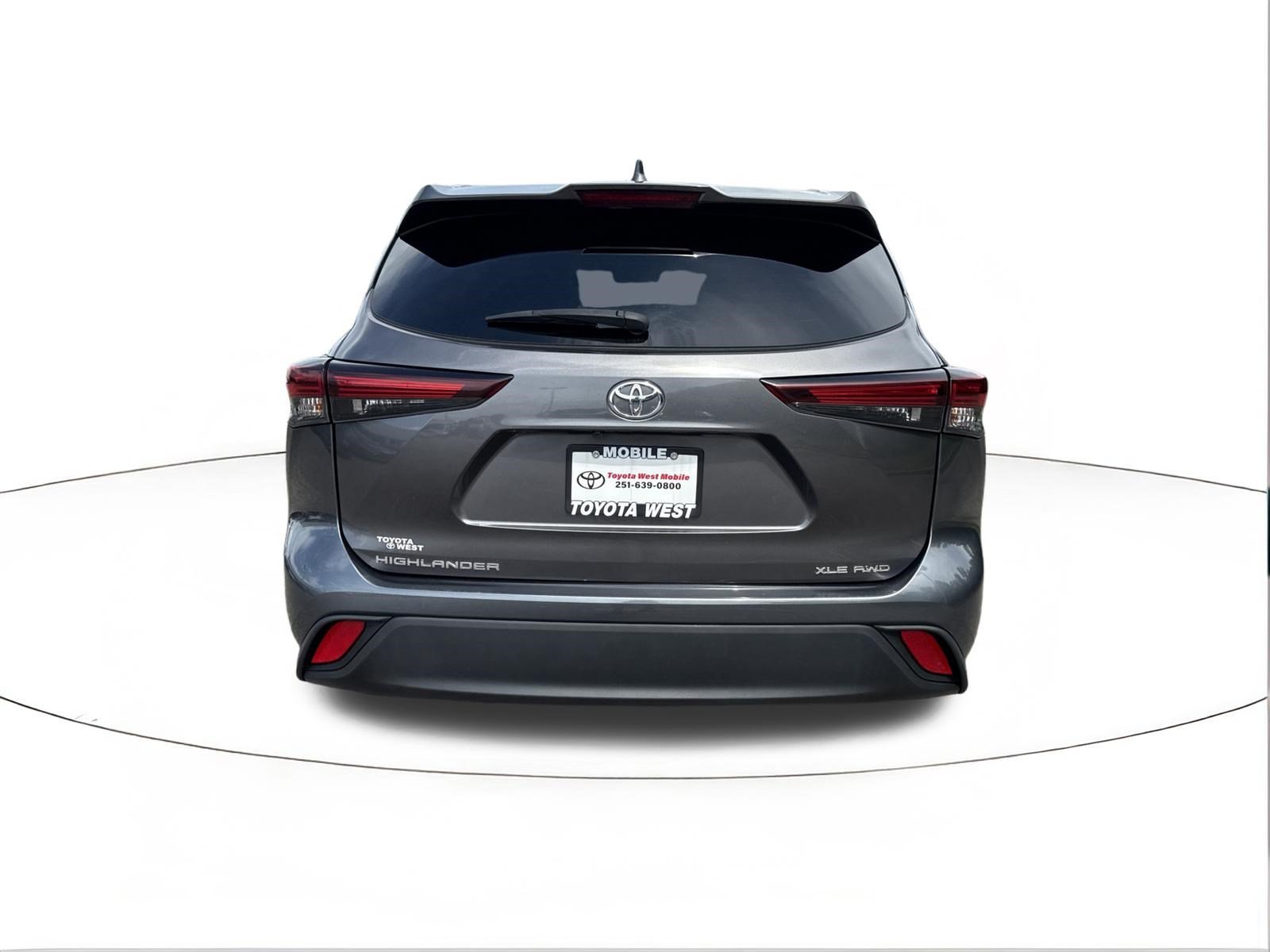 Used 2024 Magnetic Gray Metallic Toyota XLE image 4