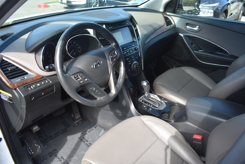 Used 2018 White Hyundai 2.4 Base image 21