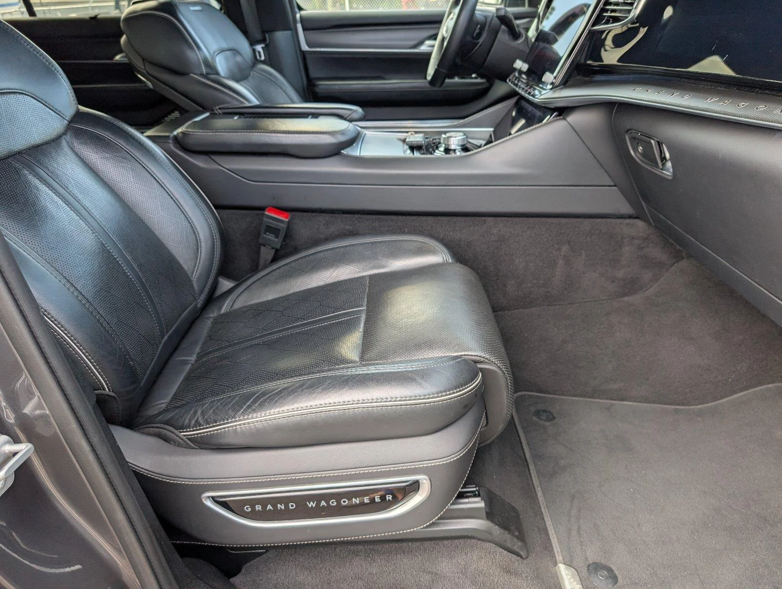Used 2024 Baltic Gray Metallic Clearcoat Jeep Series II image 42