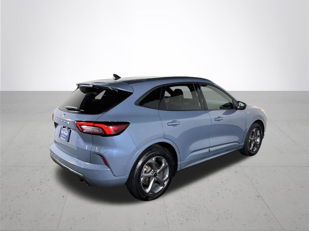 Used 2023 Vapor Blue Ford ST-Line image 6