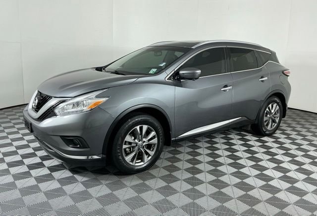Used 2017 Gray Nissan SL image 4