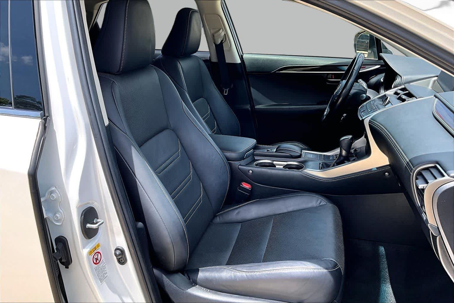 Used 2016 Eminent White Pearl Lexus  image 9
