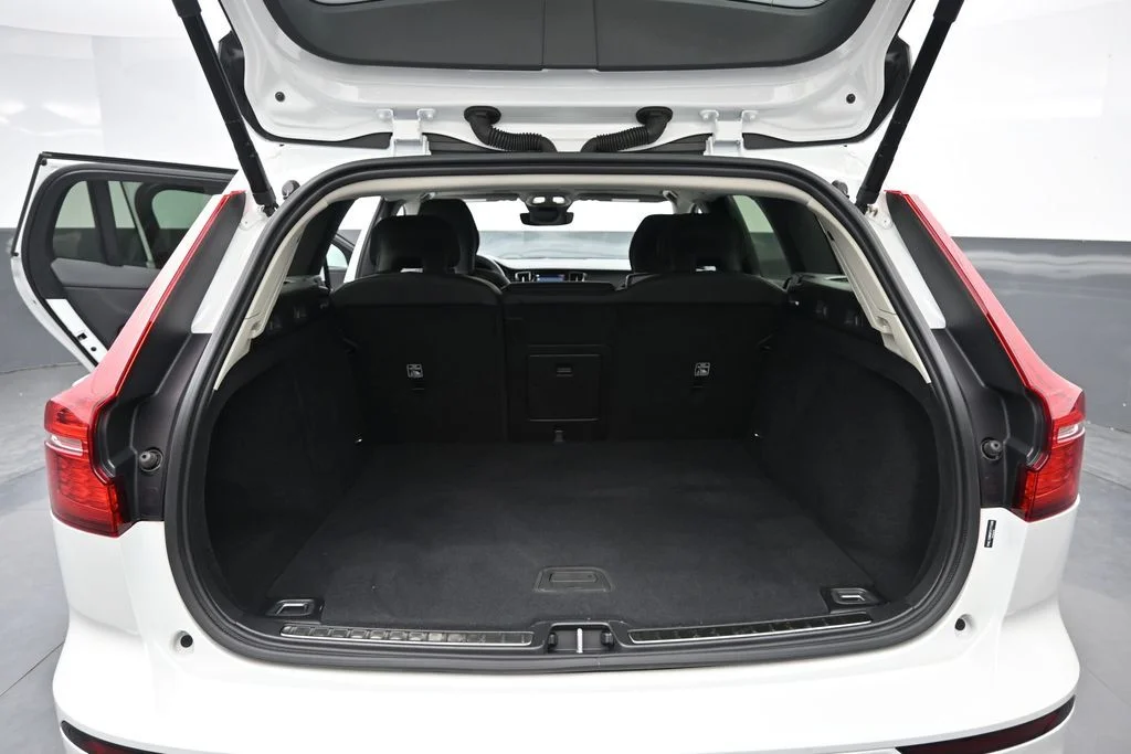Certified Used 2026 Crystal White Volvo Plus image 14