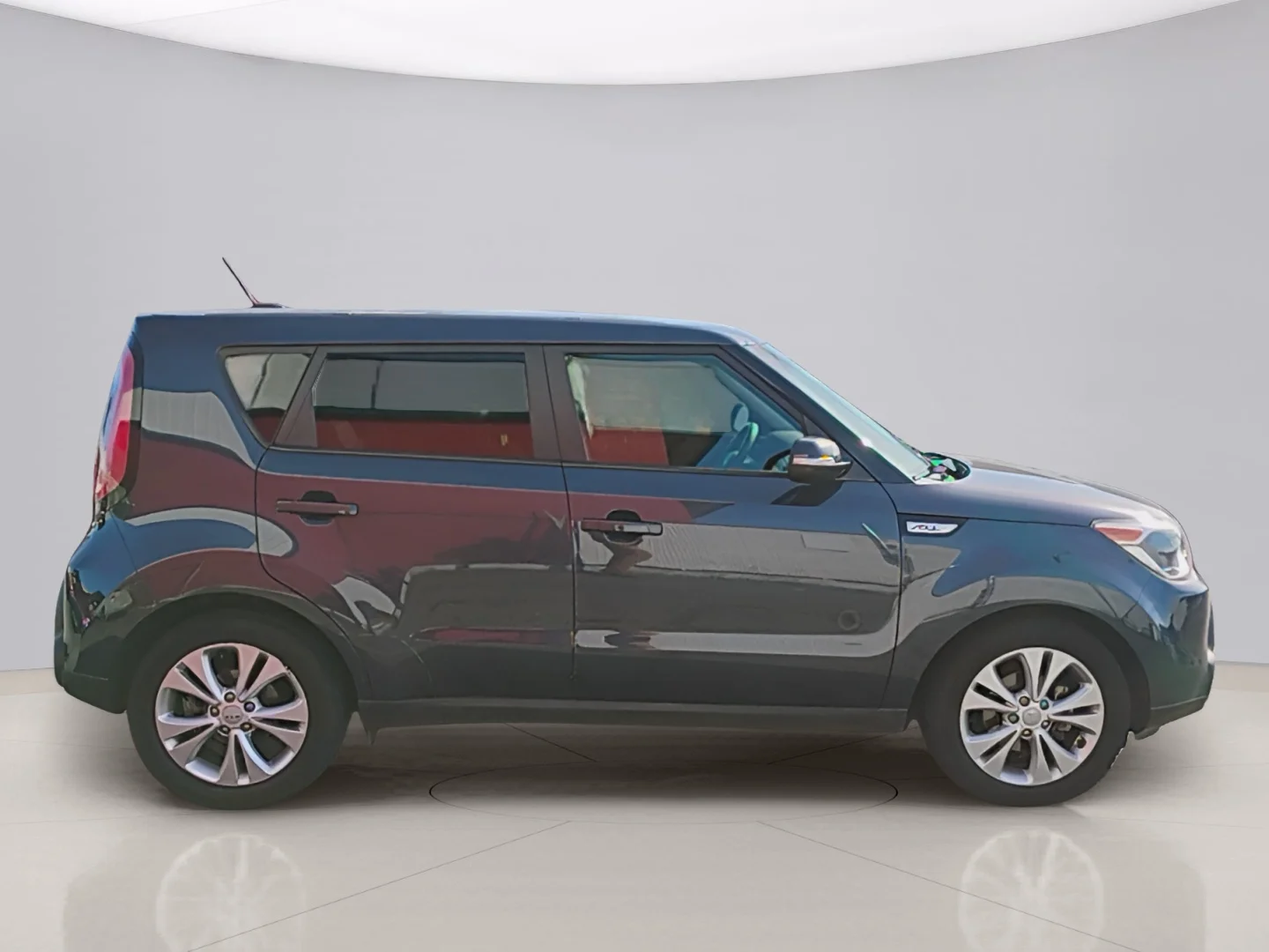 Used 2014 Blue Kia GLS+ image 4