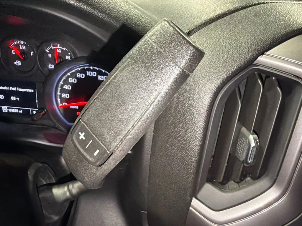 Used 2021 Summit White Chevrolet Custom image 26