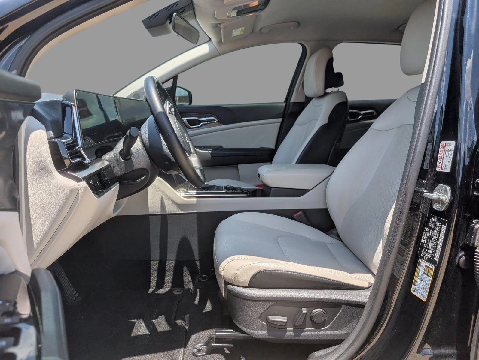 Used 2023 Ebony Black Kia EX image 14