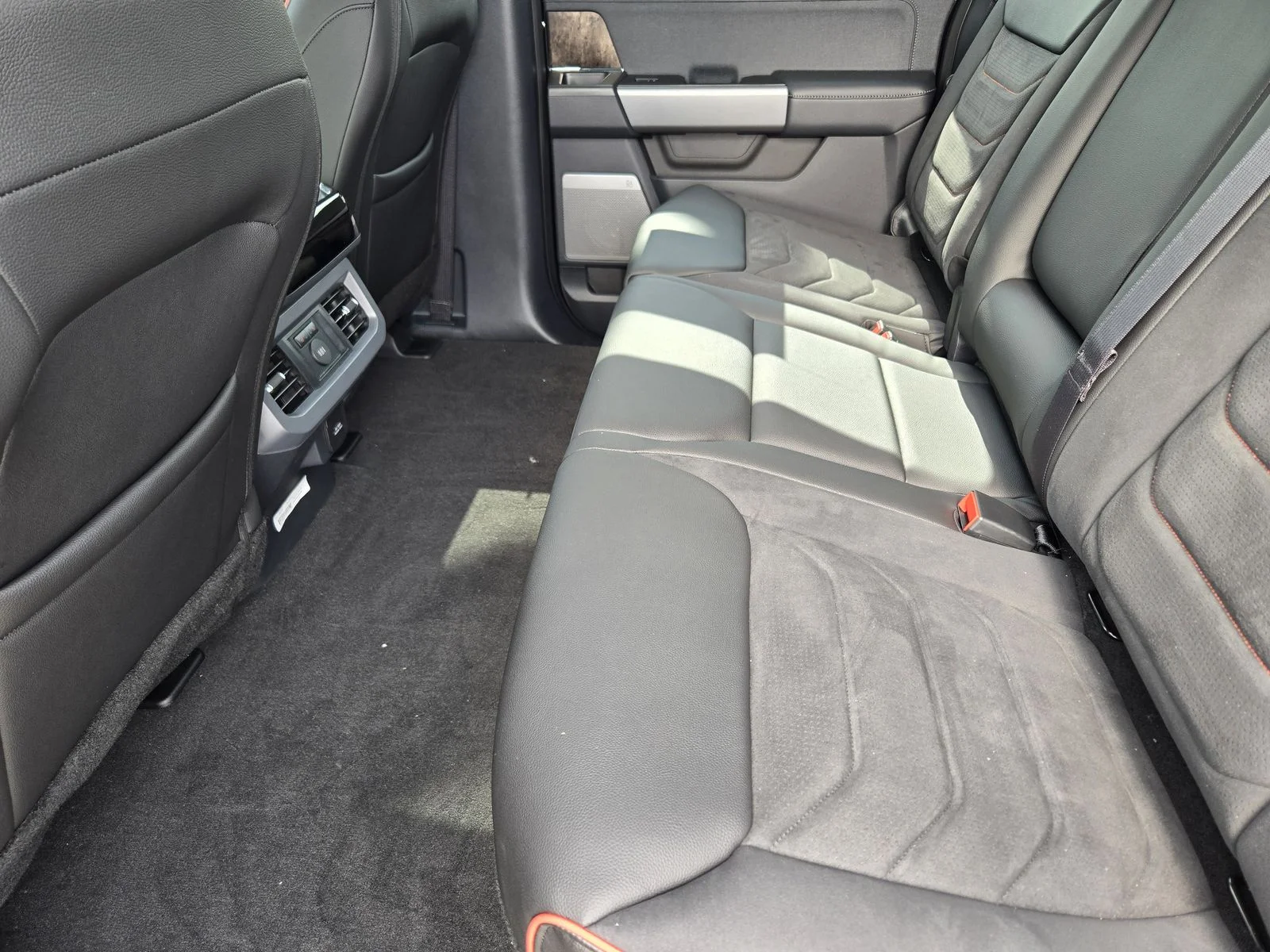New 2026 Agate Black Metallic Ford F-250® Lariat® image 18