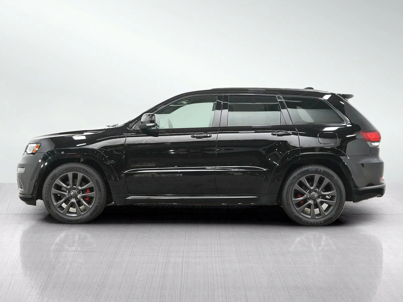 Used 2019 Jeep Grand Cherokee Overland High Altitude II with VIN 1C4RJFCT4KC768501 for sale in Burnsville, Minnesota