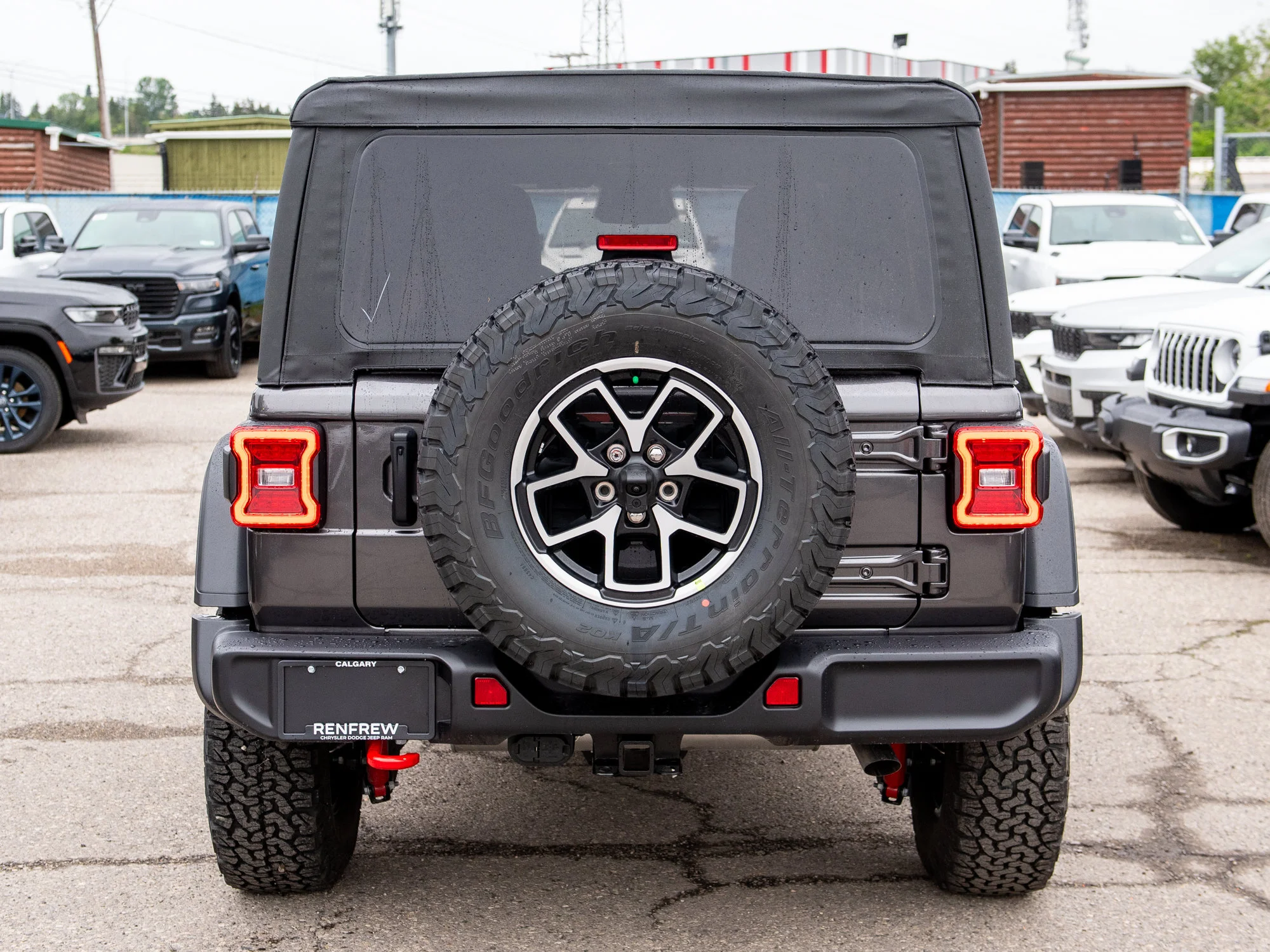 New 2026 Grey Jeep Rubicon* 4 Door 4x4, Nappa Leather, 4.10 Rear Axle, Remote Start image 4