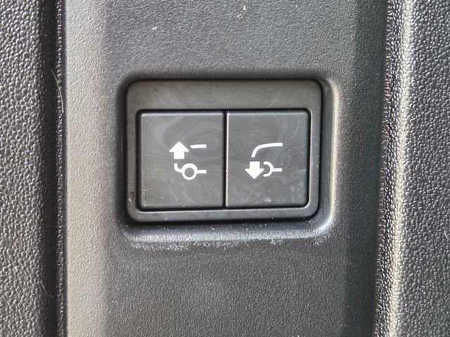 2024 Land Rover Defender SE - Photo 28