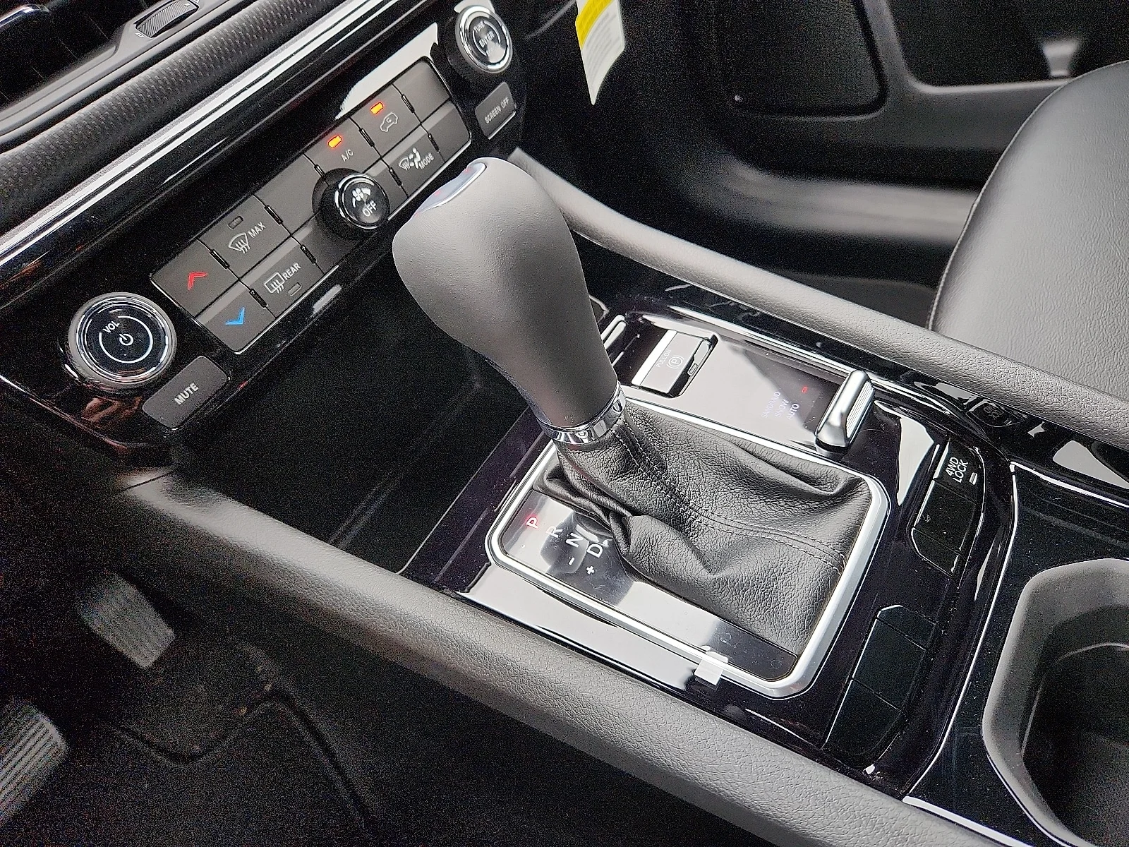 New 2026 PDN Sting-Gray Jeep LATITUDE 4X4 image 20