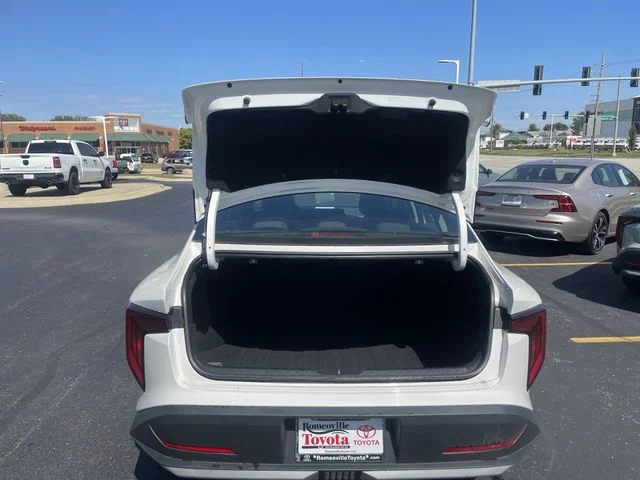 2025 Kia K4 LXS - Photo 33