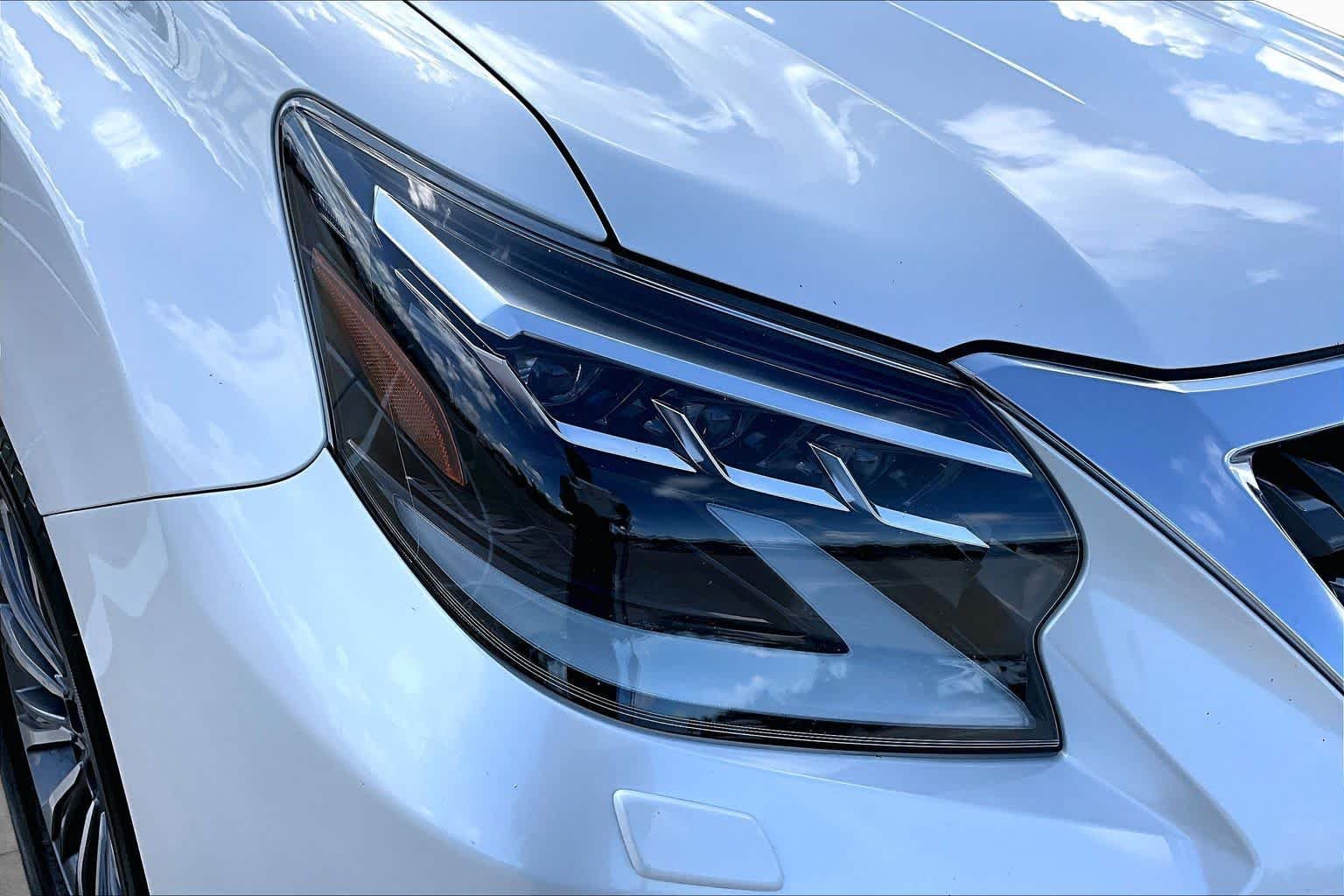 Used 2023 Eminent White Pearl Lexus Luxury image 28