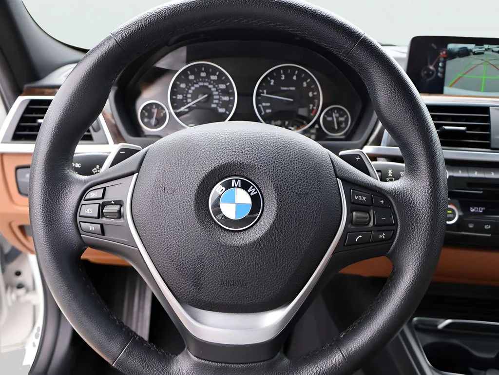 Used 2016 Alpine White BMW 340i xDrive image 30