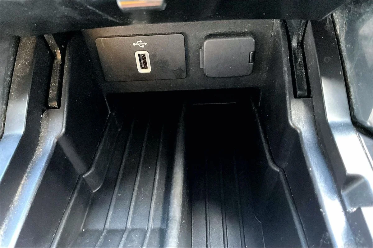 Used 2019 White Ford Sport image 16