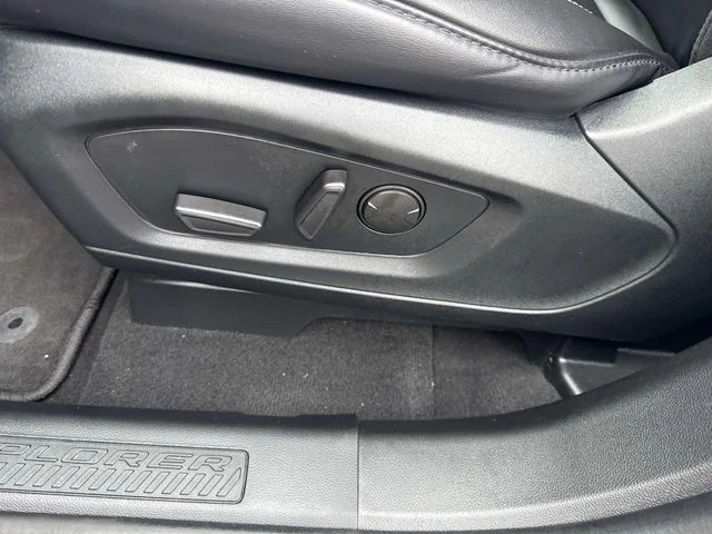 Used 2022 Gray Ford XLT image 27