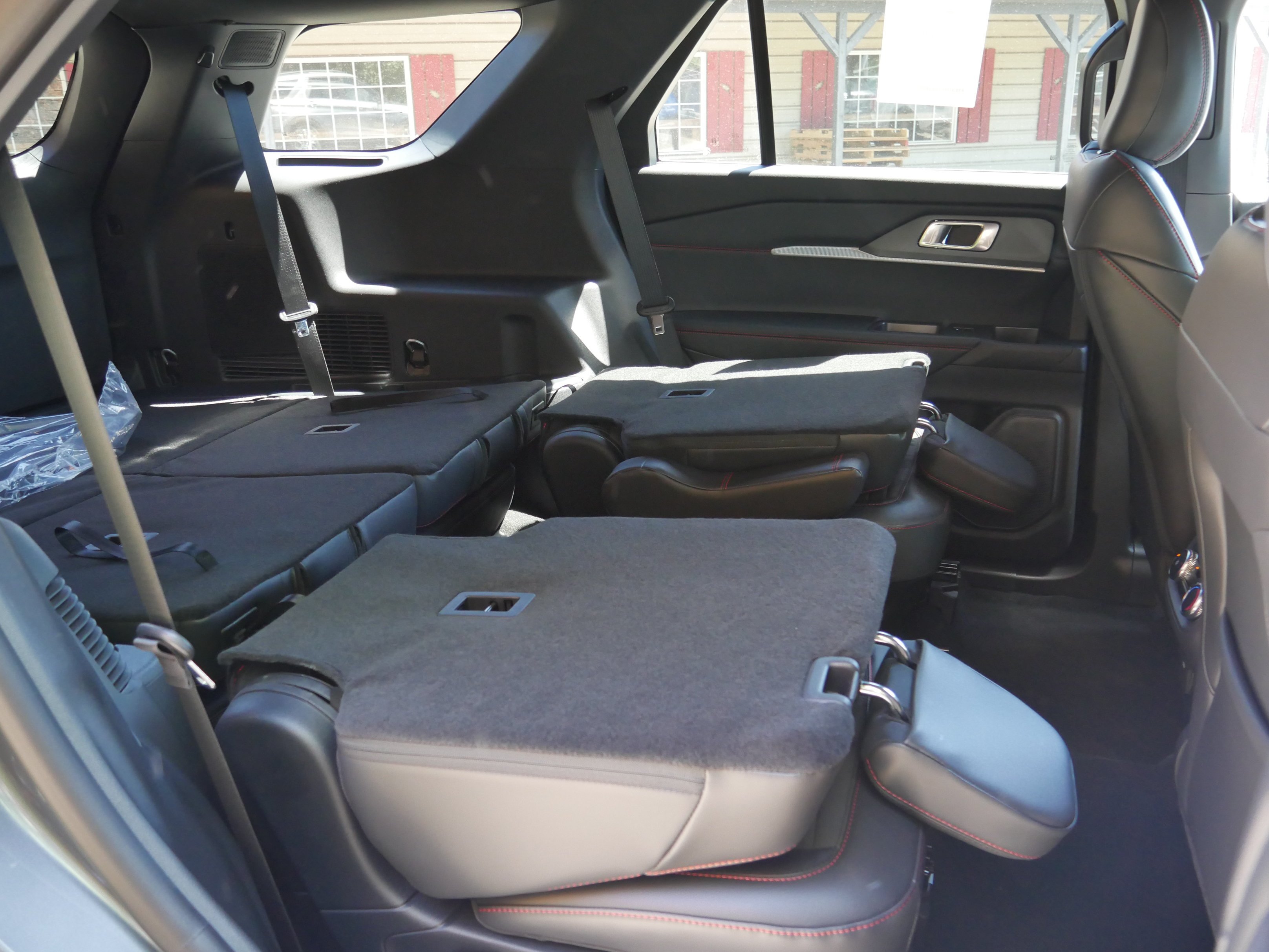 New 2026 Carbonized Gray Metallic Ford ST-Line image 33
