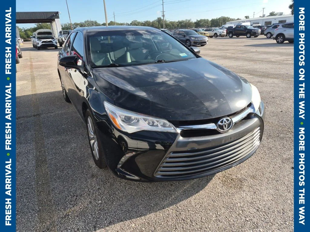 Used 2017 Black Toyota XLE image 1