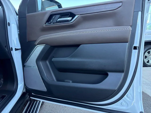 2026 GMC Yukon XL Denali Ultimate - Photo 16