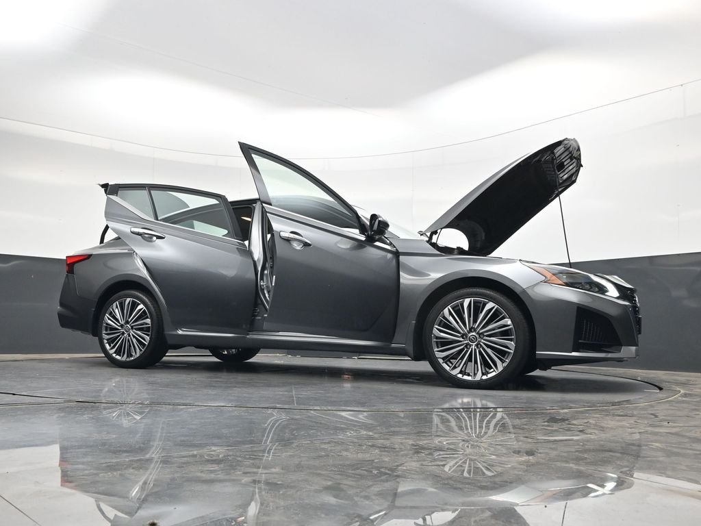 Used 2023 Gray Nissan 2.5 SL image 54
