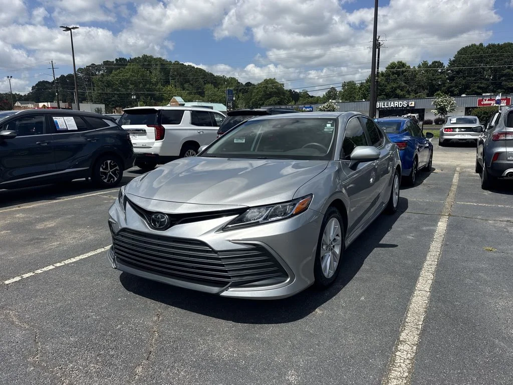 Used 2023 Silver Toyota LE image 3