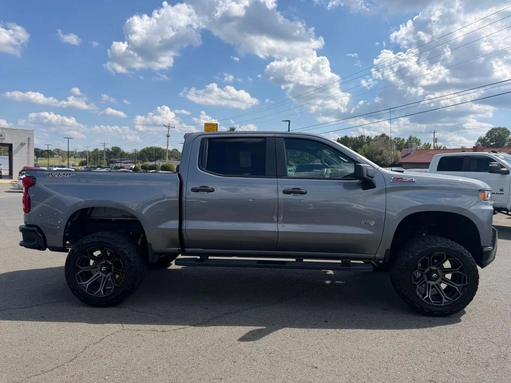 Used 2021  Chevrolet Custom Trail Boss image 2