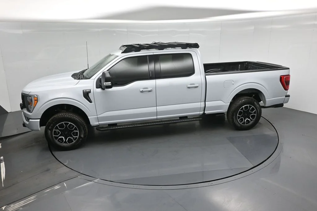 Used 2022 White Ford XLT image 41