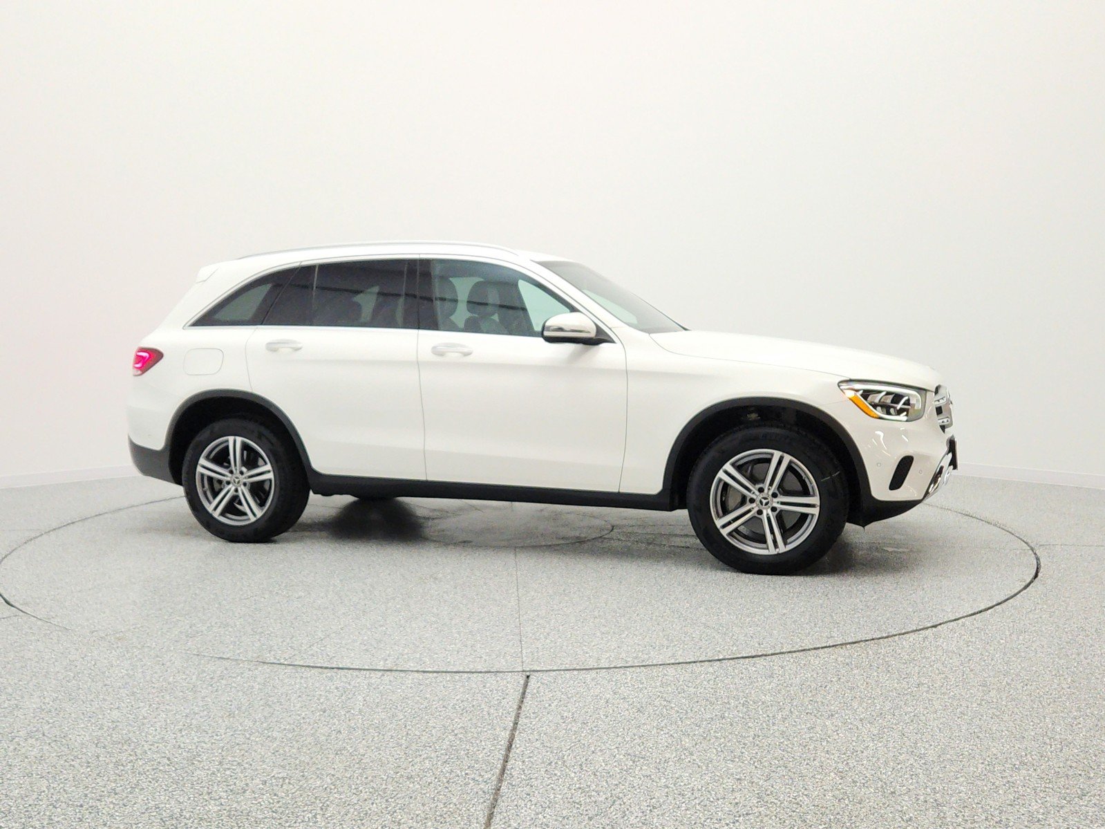 Used 2022 Polar White Mercedes-Benz GLC 300 SUV image 4