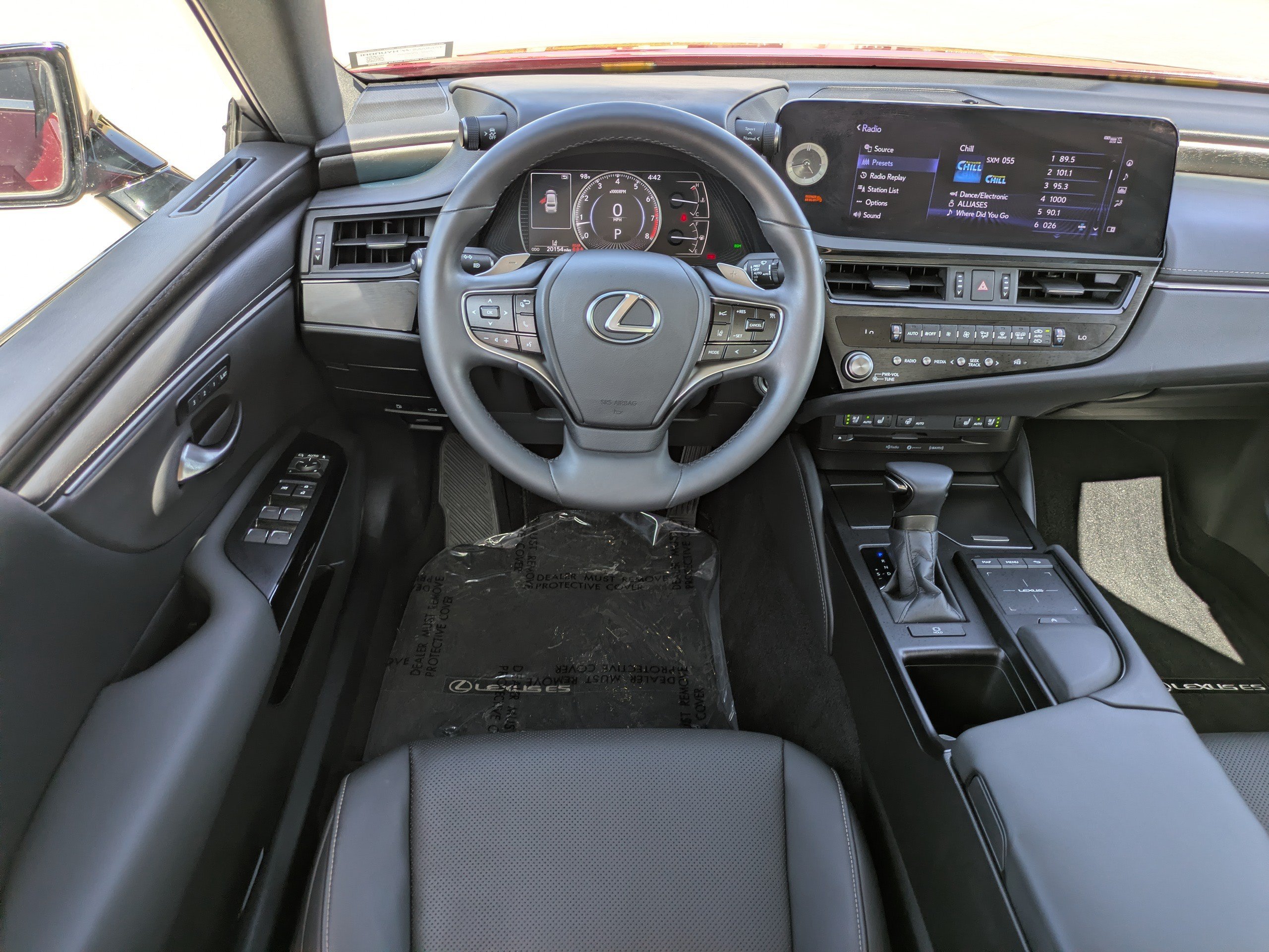 2022 Lexus ES 350 - Photo 15