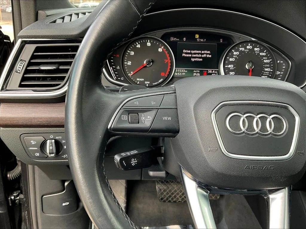 Used 2022 Daytona Gray Pearl Effect Audi 45 S line Premium image 11