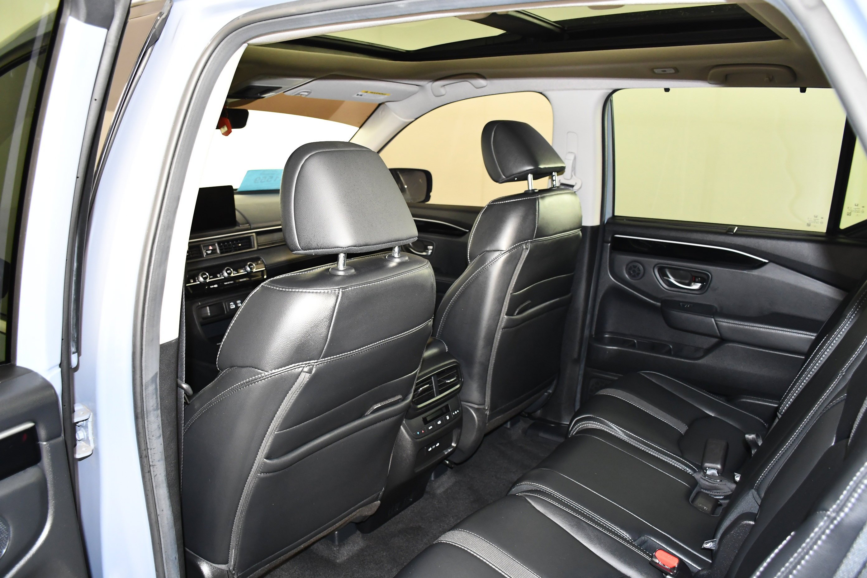 Used 2025 Gray Pearl Honda Touring image 47