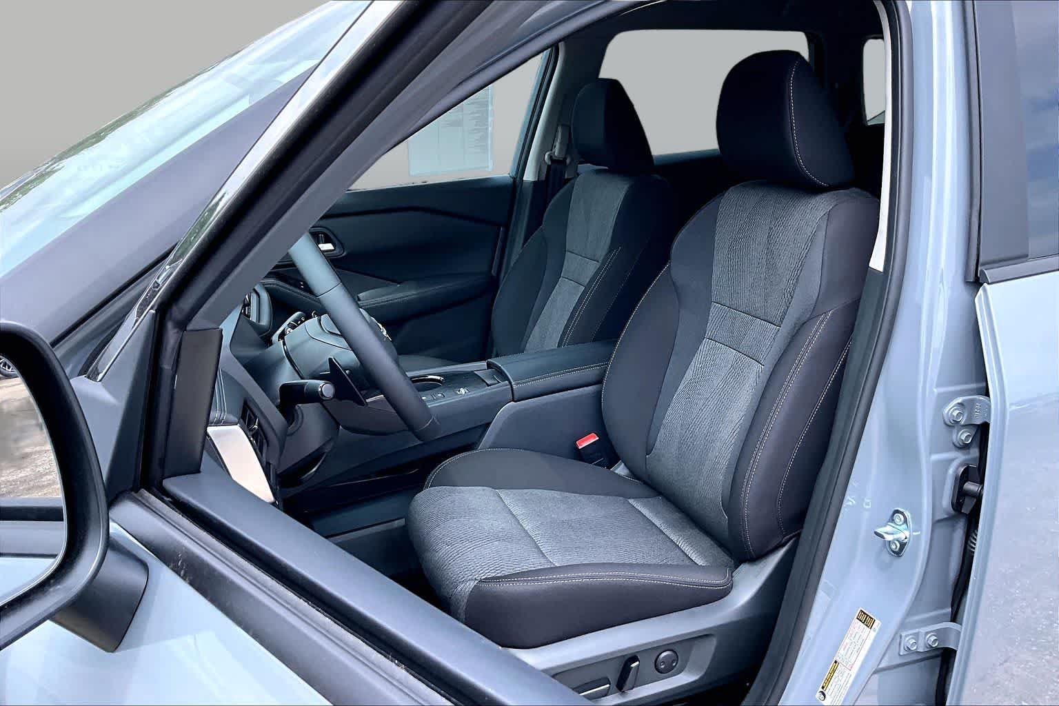 New 2026 Boulder Gray Pearl Nissan SV image 17