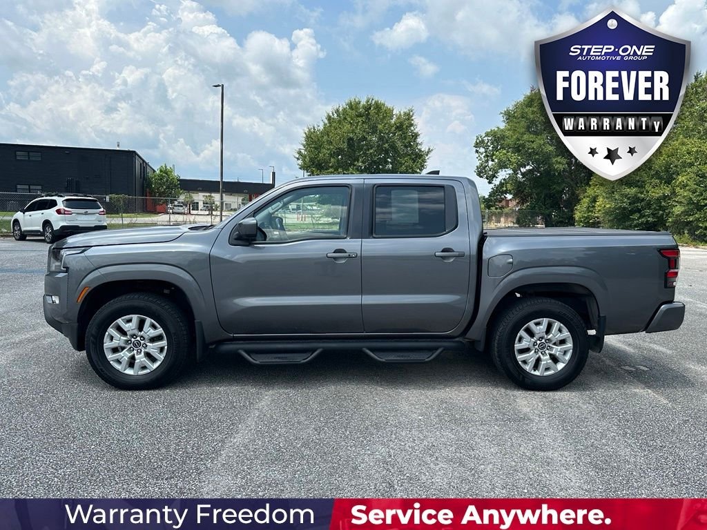 Used 2022 Gray Nissan SV image 3