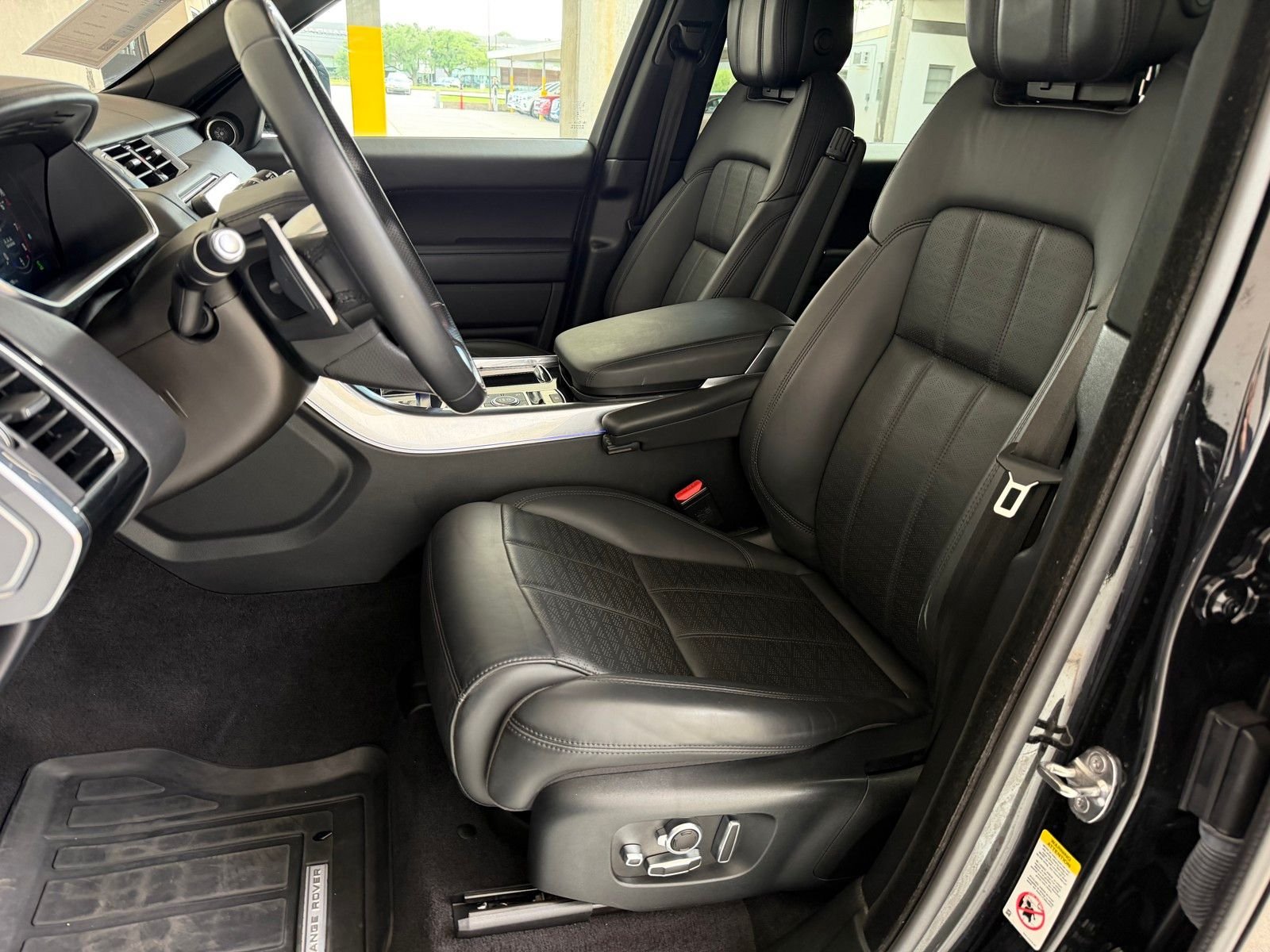 Used 2019 Black Land Rover Autobiography image 9