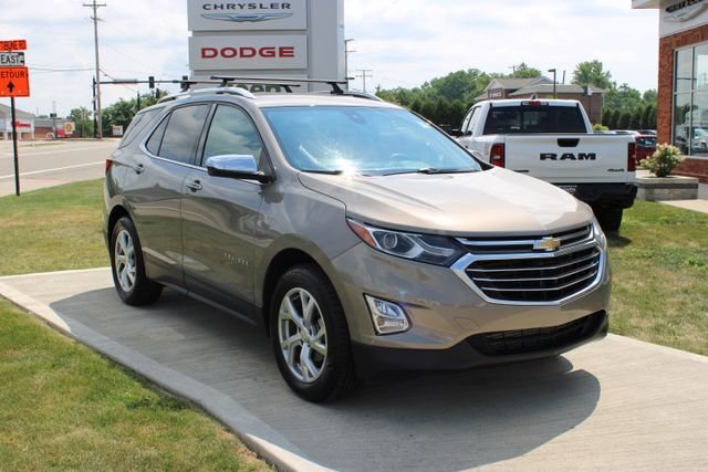 Used 2018 Gray Chevrolet Premier image 3