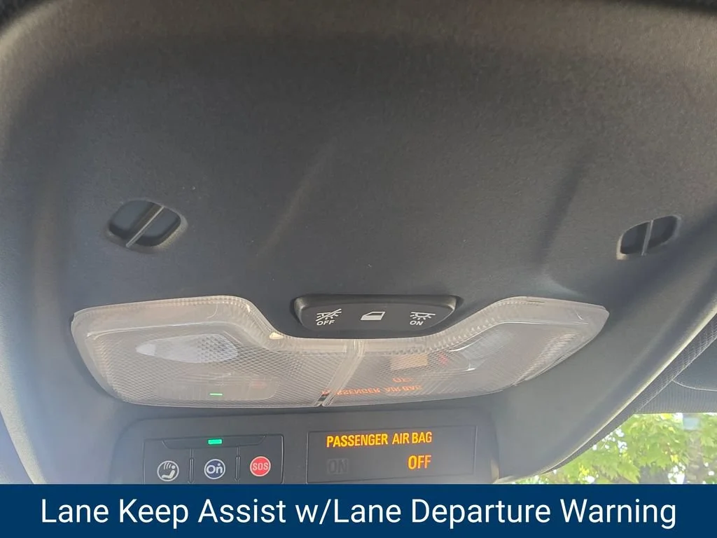 Used 2023 Summit White Chevrolet Z71 image 38