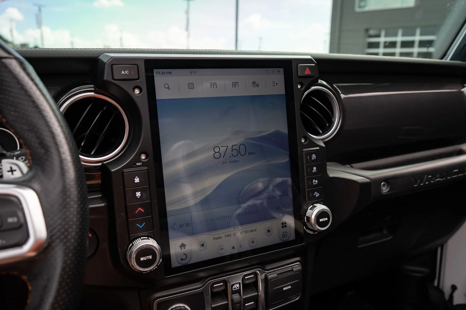 Used 2022 White Jeep Unlimited Rubicon 392 image 42