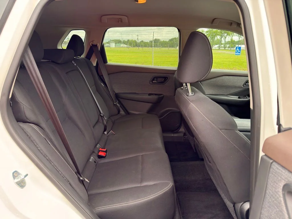 Used 2023 White Nissan S image 28