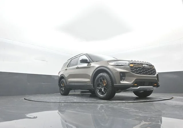 New 2026 Marsh Gray Ford Tremor® image 29