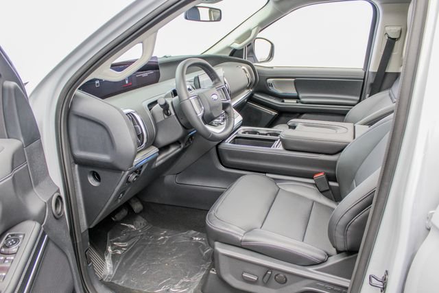 New 2026 Space Silver Metallic Ford MAX Platinum® image 15