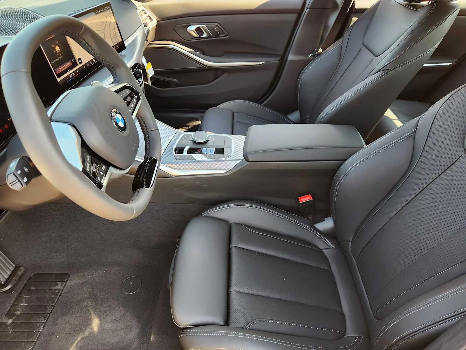 New 2026 Arctic Race Blue metallic BMW 330i NA image 4